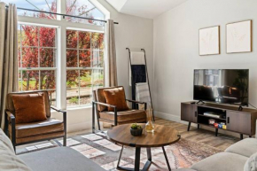 Stunning North Fork Cabin w/ Free Wi-Fi & Smart TV